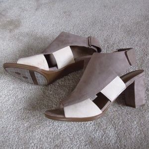 Naturalizer two toned open toed pumps